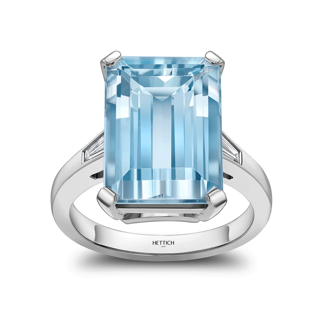 Aquamarine 7.47ct and Diamonds Dress Ring